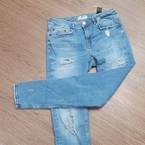 Zara woman distressed jeans size 8